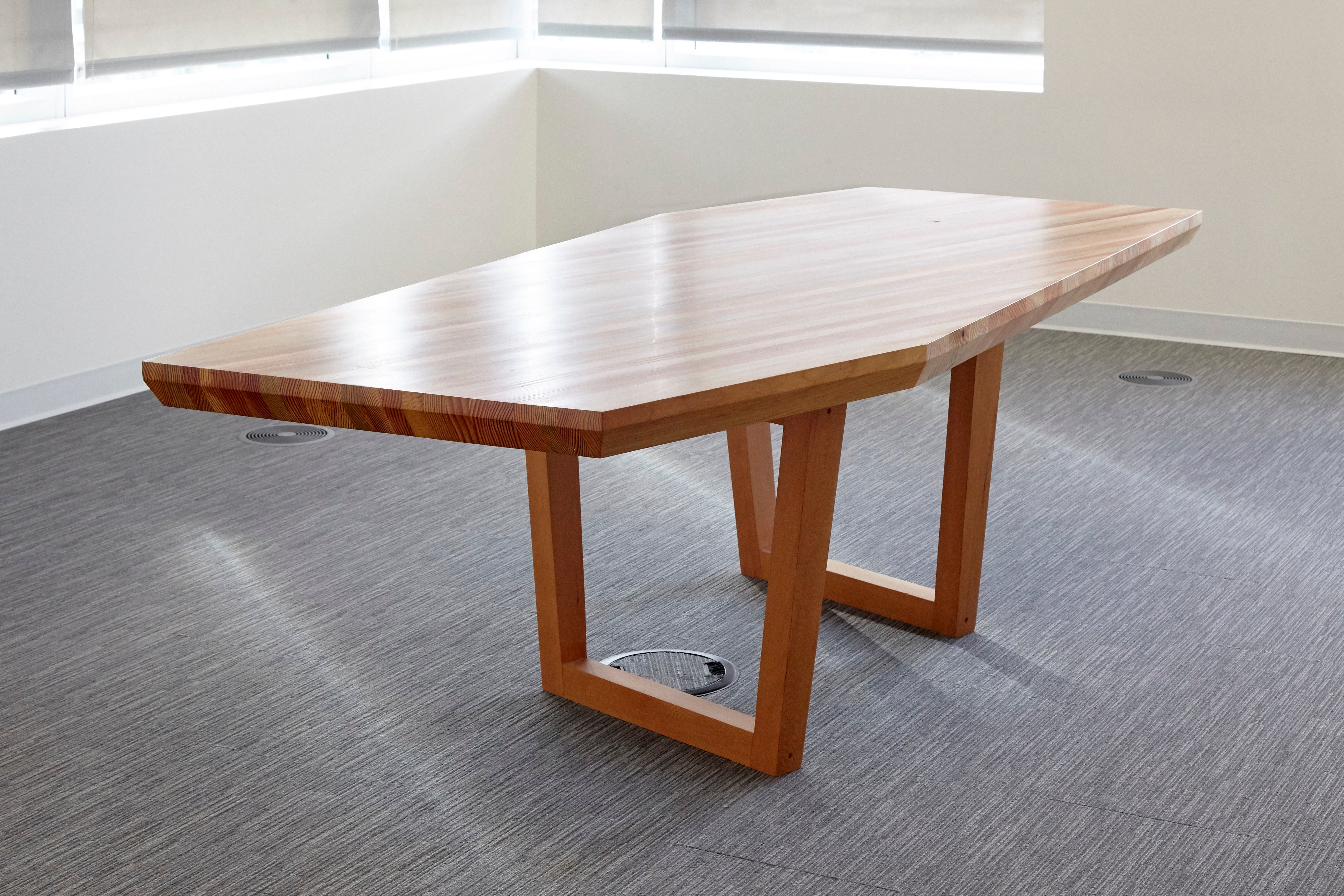 Kaiwa Table