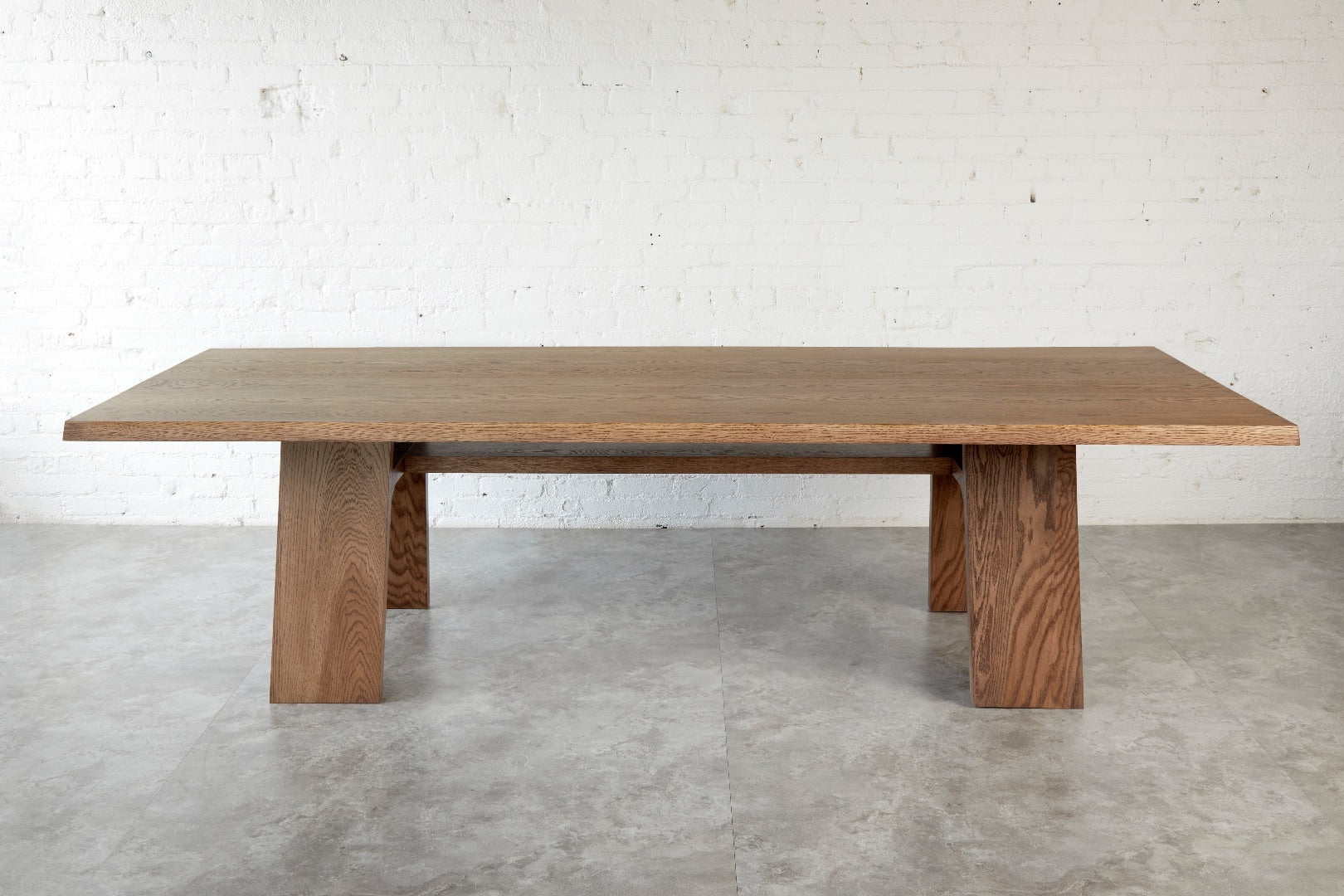 Nieves Tobacco Table