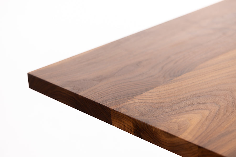 Ban Walnut Table