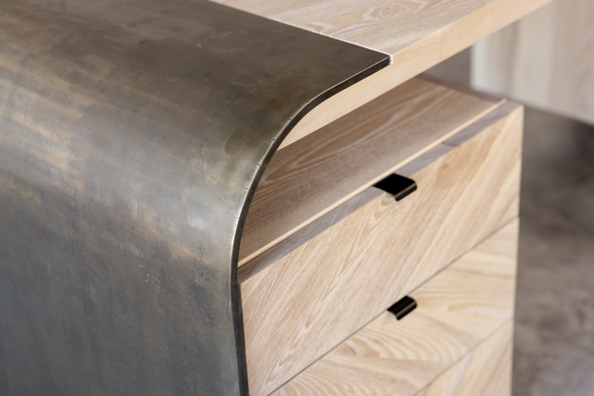 Transform your office with the Aurora Desk - a perfect blend of style, functionality, and craftsmanship.