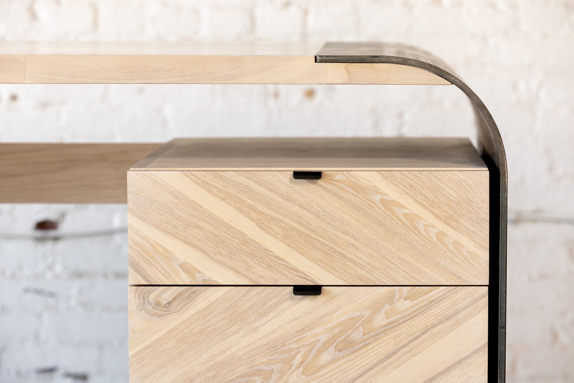 Aurora Desk