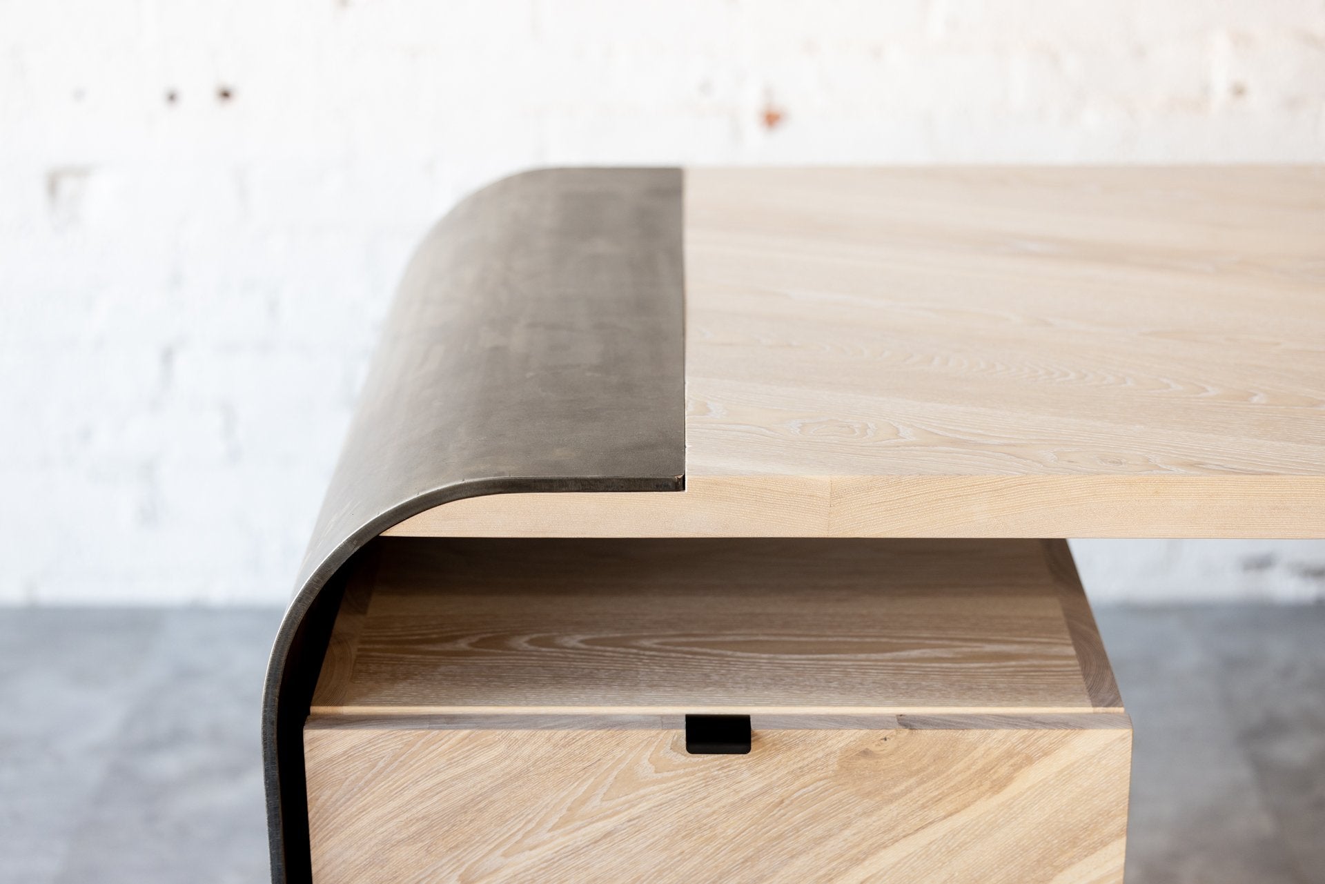 Aurora Desk