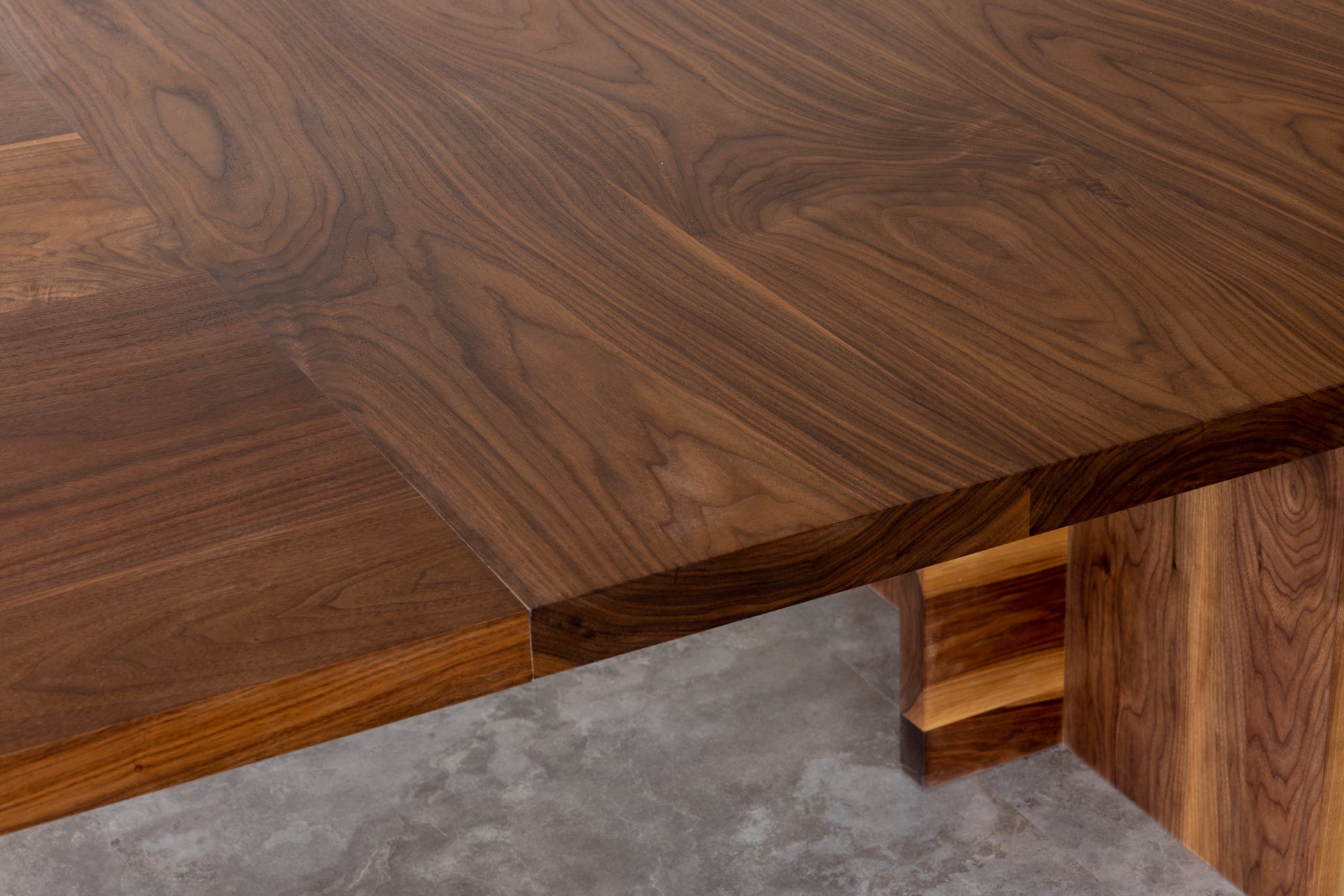 Georgia Boardroom table