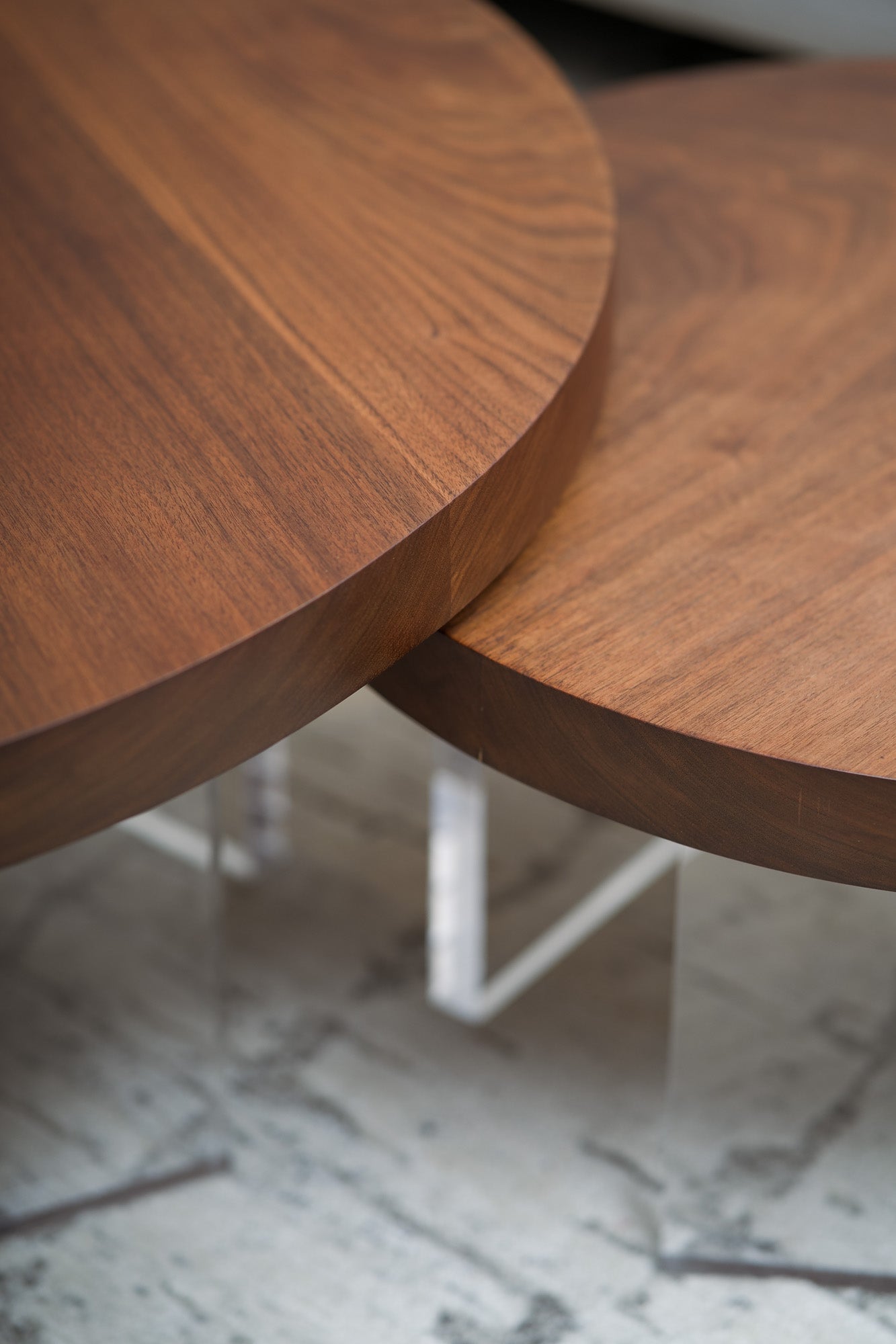 Constantinople Round Walnut table set