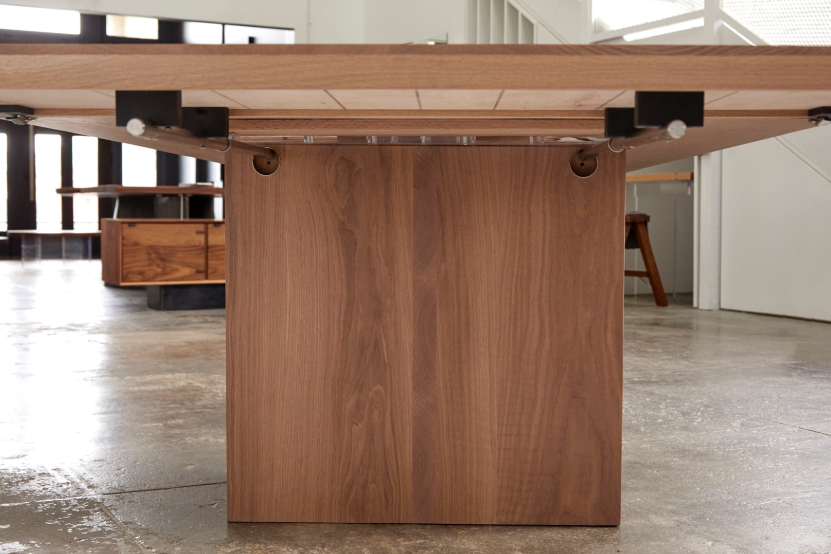 Georgia Extendable Heart Oak Table