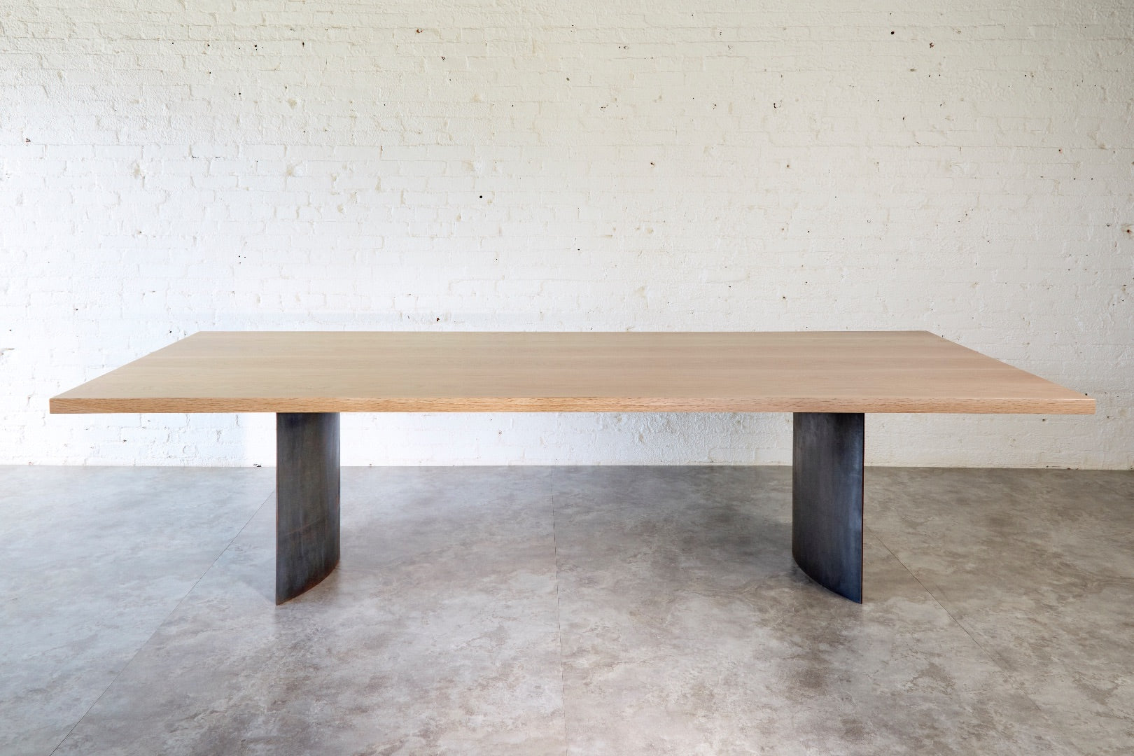 Ban White Oak table