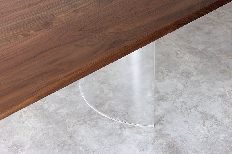 Ban Transparent table